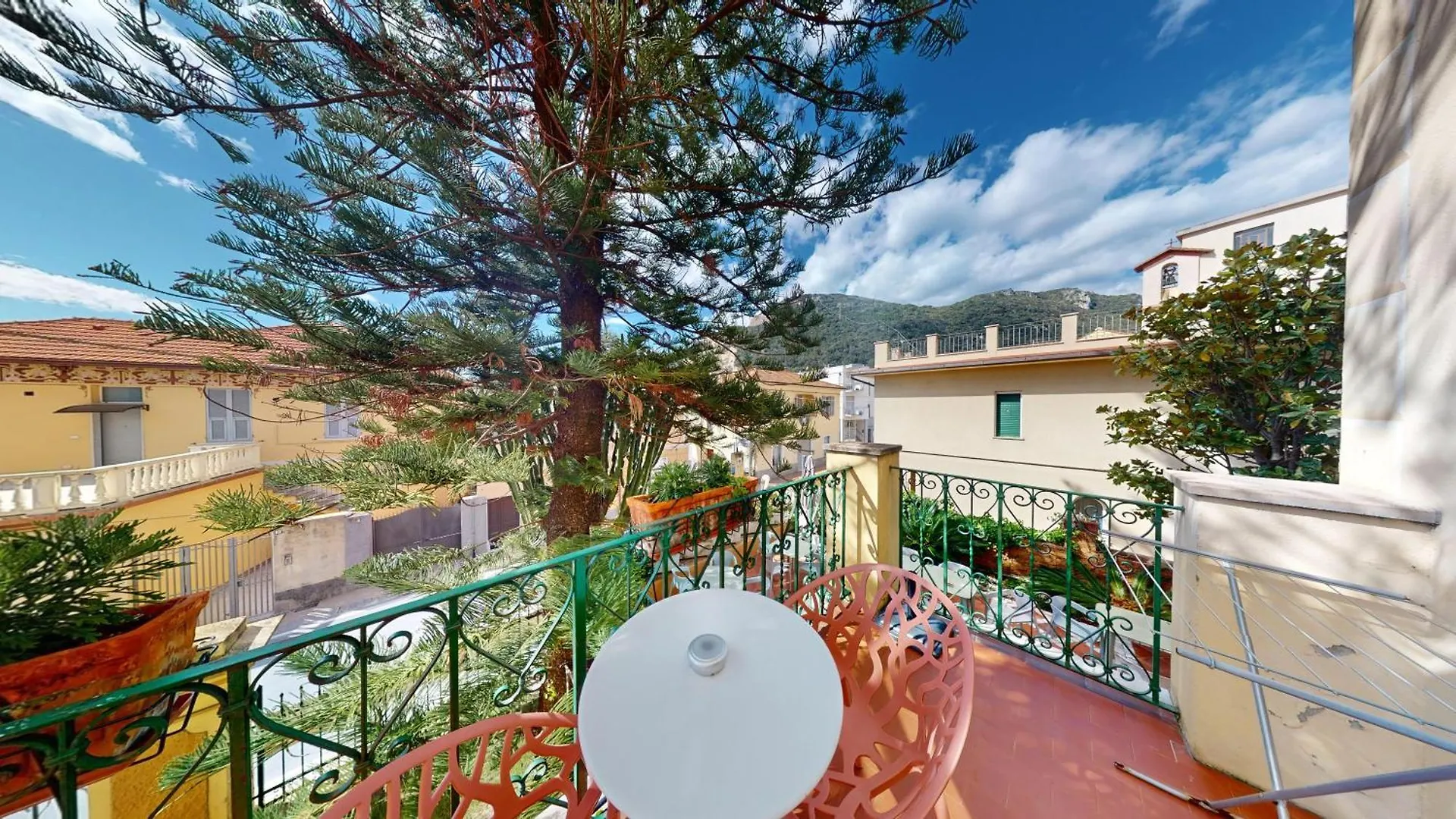 Villa Gina Finale Ligure Hotel